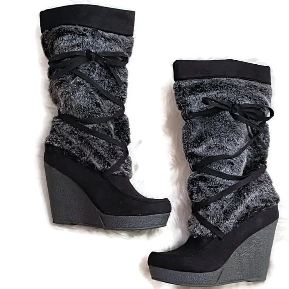 NWT Decree Platform Boots