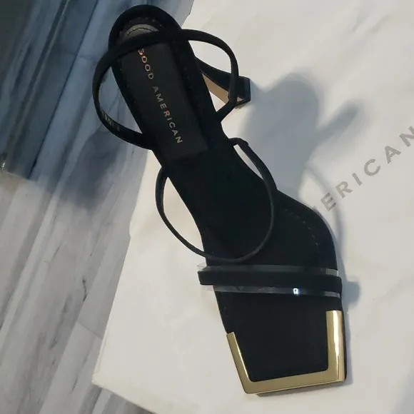 NWT GOOD AMERICAN HEELS