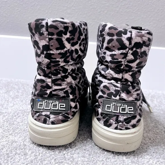 NWT Hey Dude youth size 5 Margo ECO Leopard Nut cozy plush boots