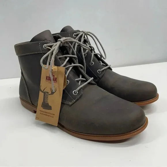 NWT Kodiak Leather Hiking Boot in Fossil Womens Size 9.5