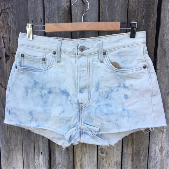 NWT Levi’s 501 High Rise Jean Short Partly Cloudy Blue 29