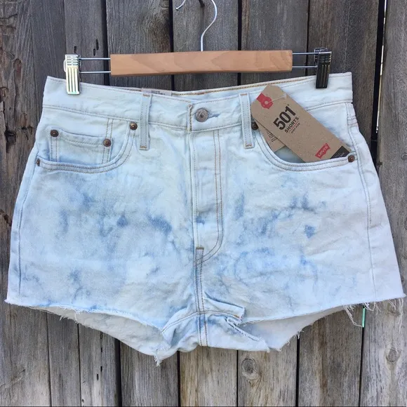 NWT Levi’s 501 High Rise Jean Short Partly Cloudy Blue 29