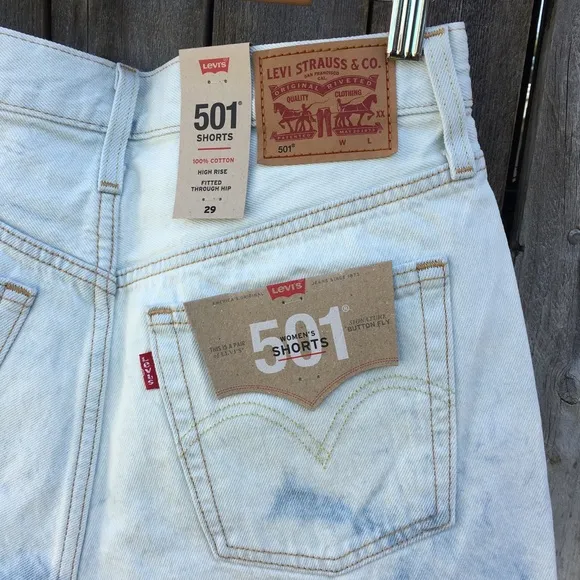 NWT Levi’s 501 High Rise Jean Shorts Partly Cloudy Blue 29