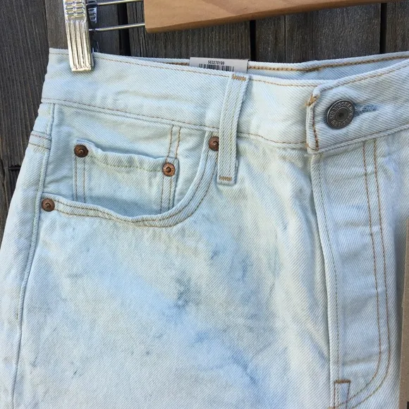NWT Levi’s 501 High Rise Jean Shorts Partly Cloudy Blue 29