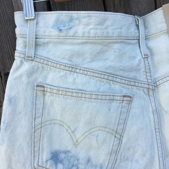 NWT Levi’s 501 High Rise Jean Shorts Partly Cloudy Blue 29