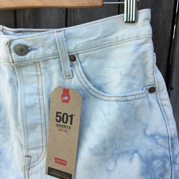 NWT Levi’s 501 High Rise Jean Shorts Partly Cloudy Blue 29