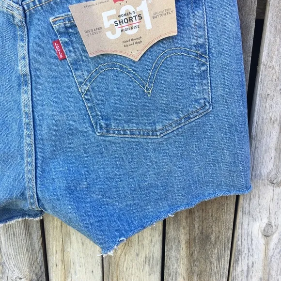 NWT Levi’s 501 High Rise Jean Shorts Tango Stone Blue 29