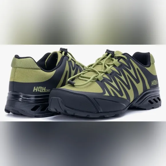 NWT Mens Athletic Cross Training Sneakers Water Proof