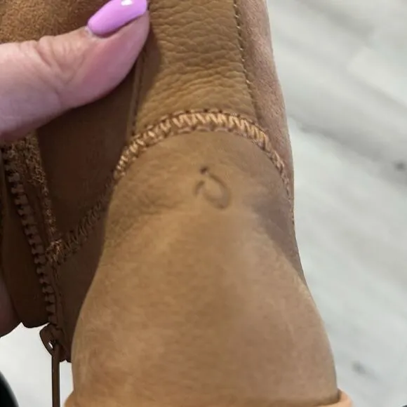 NWT- Olukai- PA’ina HULU- tan/tan- leather ankle boots-Women’s size 6