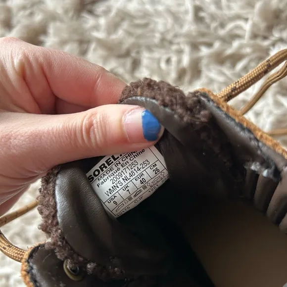 NWT Sorel Boots Womens Sz 9 Brex Heel Cozy Lace Bootie Tawny Buff, Brown