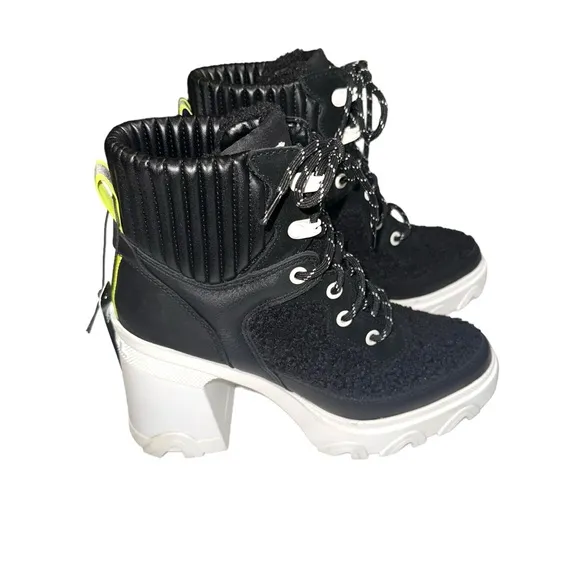 NWT Sorel Brex Block Heel Cozy Lace Black White Boots 7