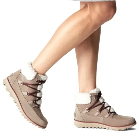 NWT Sorel Harlow Lace Cozy Boots Women’s Size 9.5 Waterproof Suede Sherpa Lined