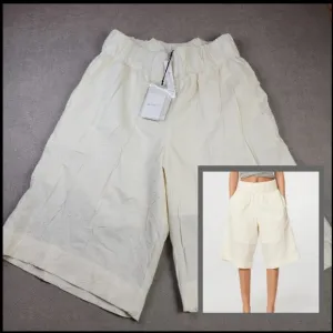 NWT The Line By K Essex Shorts Vanilla Cream Pull On Size Large Size 8