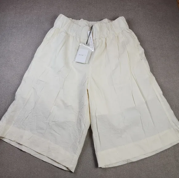 NWT The Line By K Essex Shorts Vanilla Cream Pull On Size Large Size 8