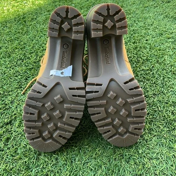NWT TIMBERLAND Lana Boots!