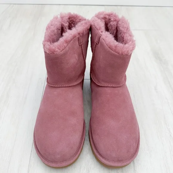 NWT UGG Women’s Mini Bailey Bow Splatter Boots size 7 Color Urchin