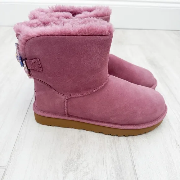 NWT UGG Women’s Mini Bailey Bow Splatter Boots size 7 Color Urchin
