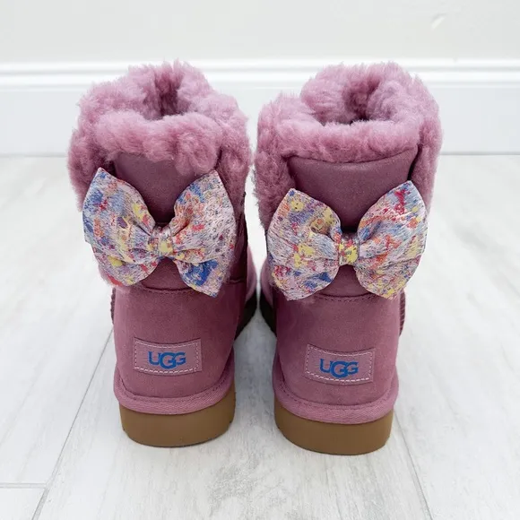 NWT UGG Women’s Mini Bailey Bow Splatter Boots size 7 Color Urchin