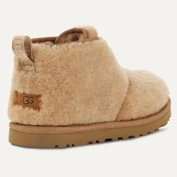 NWT UGG Womens Neumel Cozy Chestnut Boots soft sheepskin wool blend lace up shoe