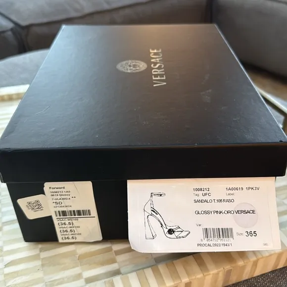 NWT Versace Medusa satin heels