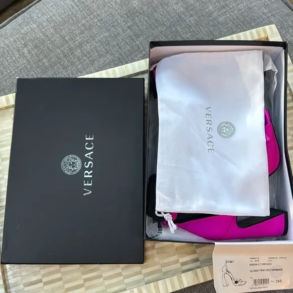 NWT Versace Medusa satin heels