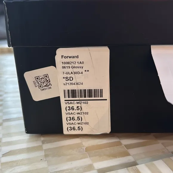 NWT Versace Medusa satin heels