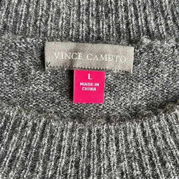 NWT Vince Camuto Colorblock Sweater
