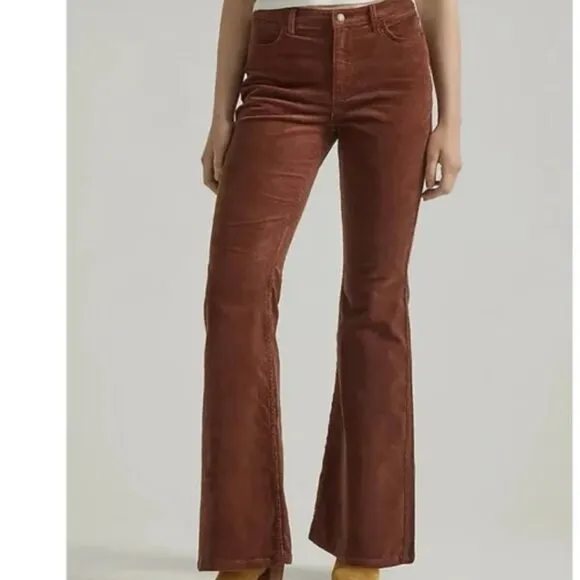 NWT WRANGLER® WOMEN'S CORDUROY HIGH RISE FIERCE FLARE JEAN