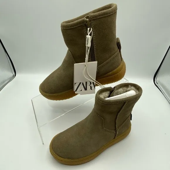 NWT. Zara Kids Tan Leather  Boots. Size 12.
