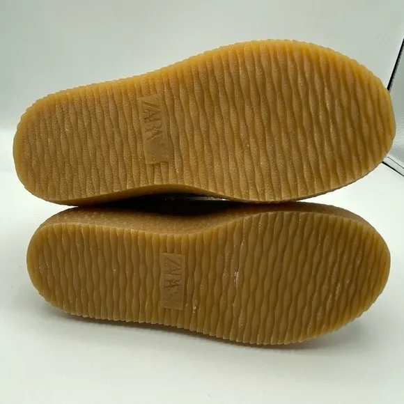 NWT. Zara Kids Tan Leather  Boots. Size 12.