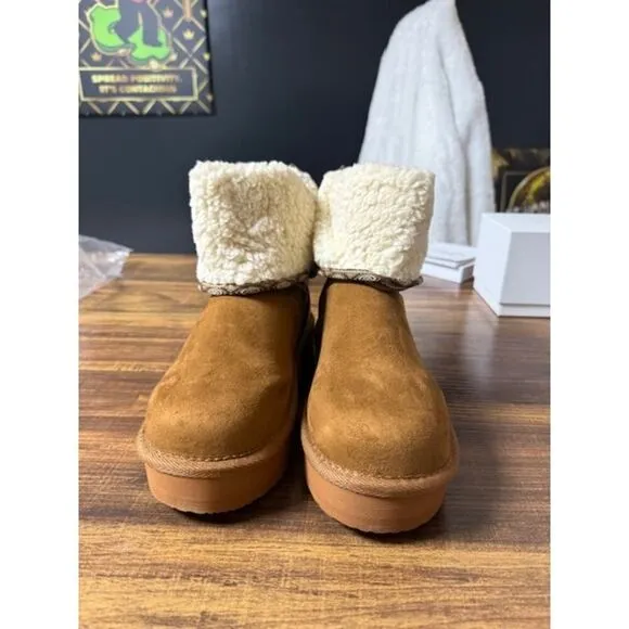 NWT Muk Luks Tan Brown Faux Sheepskin Mid Calf Boots 7 Vegan
