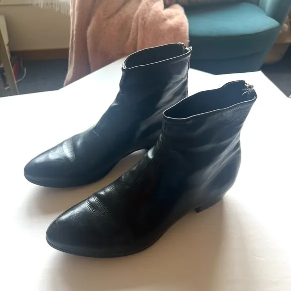 Officine Creative boots free people mod bootie back zipper black patent 8.5