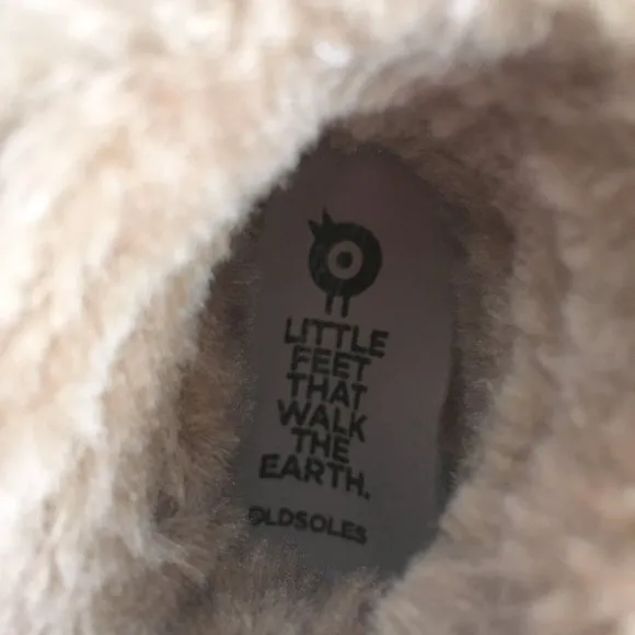 Old Soles &quot;star glam&quot; polar boot 6-9m NWT