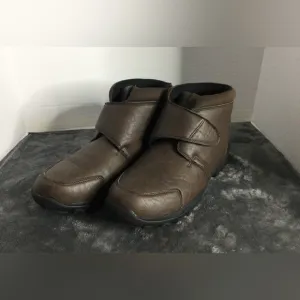 Omega Outdoors Mens Ankle Boots with strap brown Size 11D walking hiking EUC