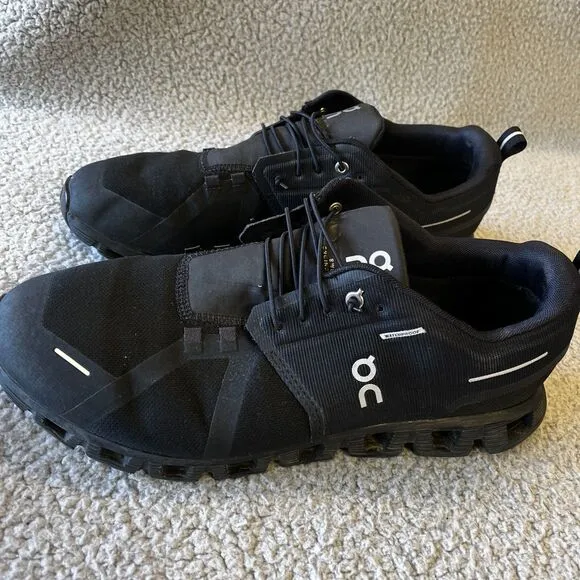 On Cloud 5 Running Sneakers Mens 13 Black Shoes Waterproof NO INSOLES &amp; FLAW