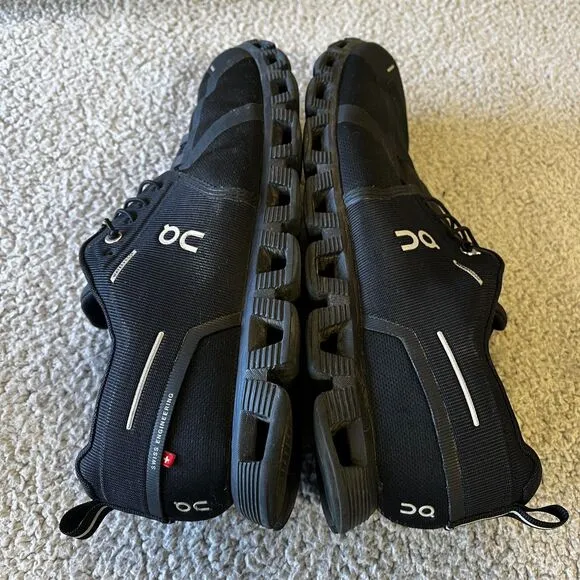 On Cloud 5 Running Sneakers Mens 13 Black Shoes Waterproof NO INSOLES &amp; FLAW