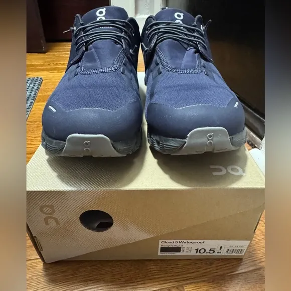 On Running Men's Navy Sneakers waterproof cloud 5