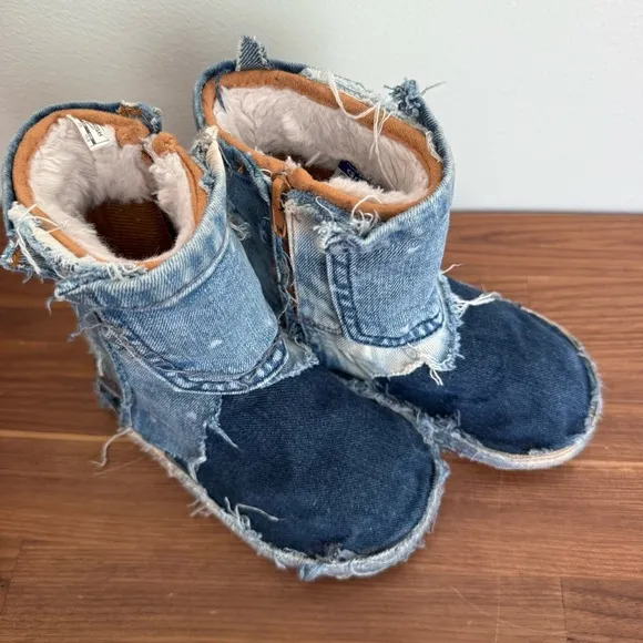 Oshkosh B'gosh Distressed Patchwork Denim Kid Boots size 9M (4-5yr old toddler)