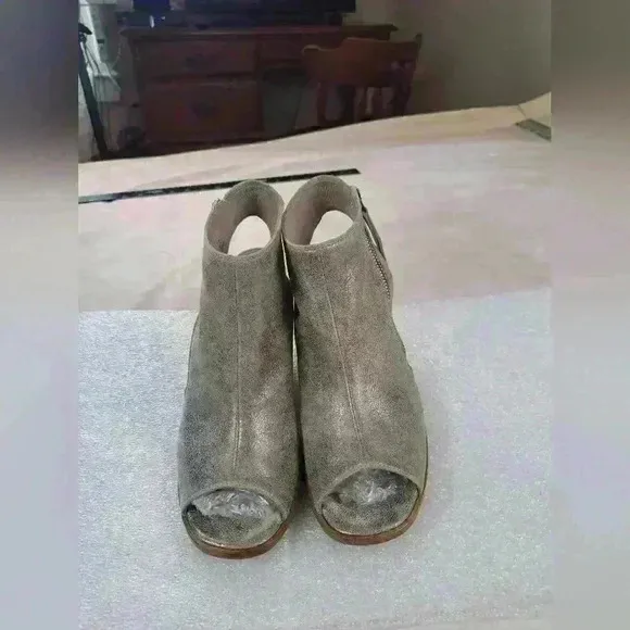 Paul Green Cayanne Peep Toe Ankle Bootie Taupe Metallic Leather Size 6.5(8.5US)