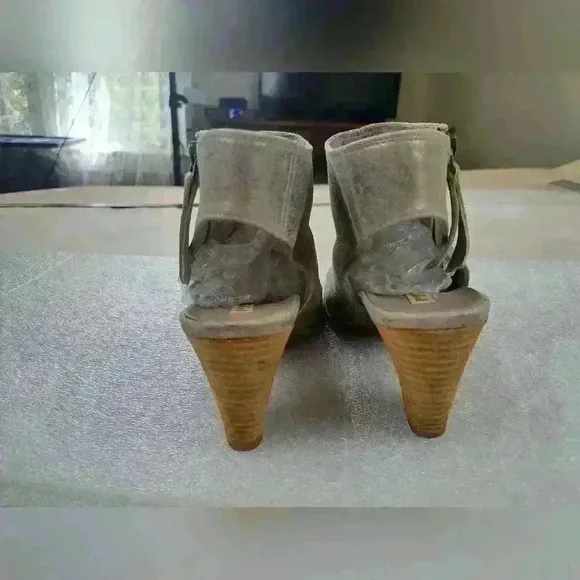 Paul Green Cayanne Peep Toe Ankle Bootie Taupe Metallic Leather Size 6.5(8.5US)