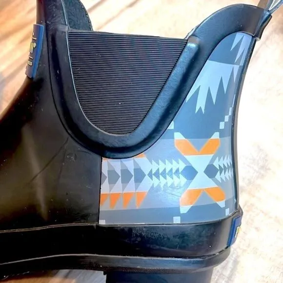 Pendleton pull on Chelsea waterproof rain boots women’s/girls size 5
