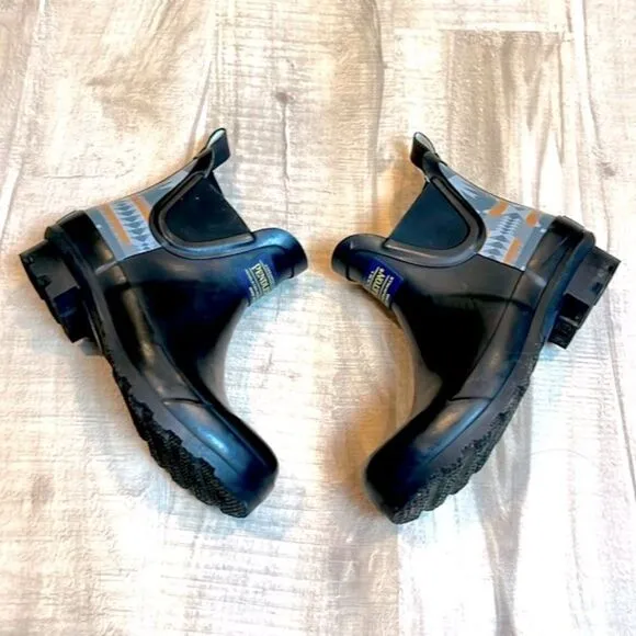 Pendleton pull on Chelsea waterproof rain boots women’s/girls size 5