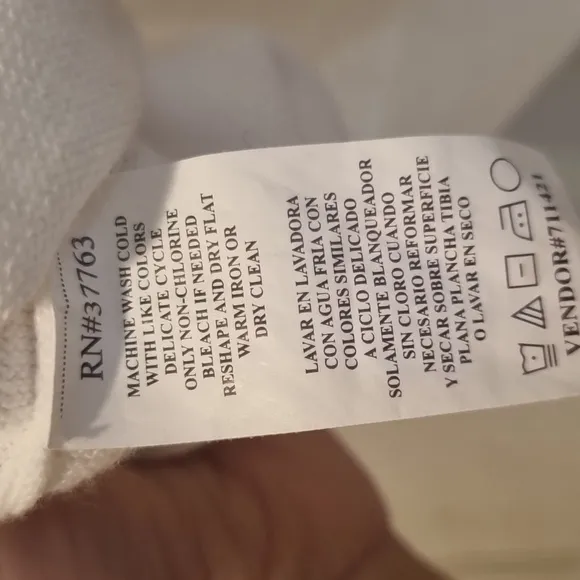 Perry Ellis V-Neck Sweater Vest White Size Large