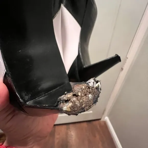 PHILIPPE MODEL Paris vintage leather heels.  Made in Italy. Size 37.5