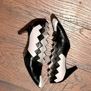 PHILIPPE MODEL Paris vintage leather heels.  Made in Italy. Size 37.5