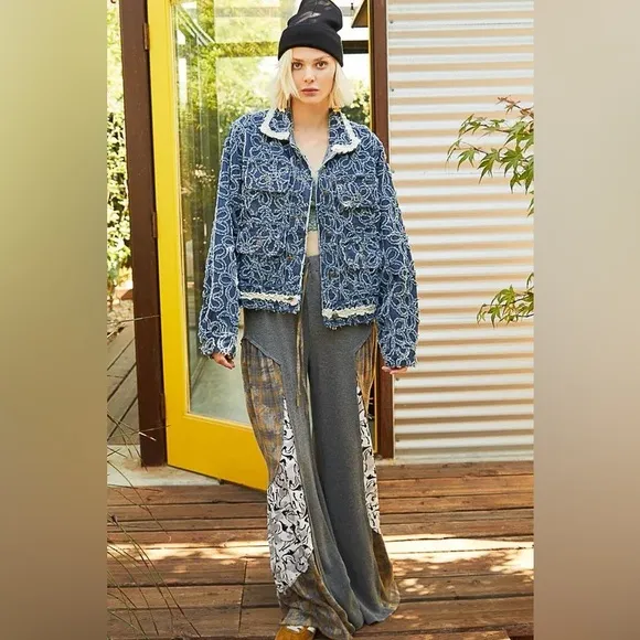 POL Flower Textured Raw Hem Denim Jacket ❤️NWT❤️IN STORES❤️