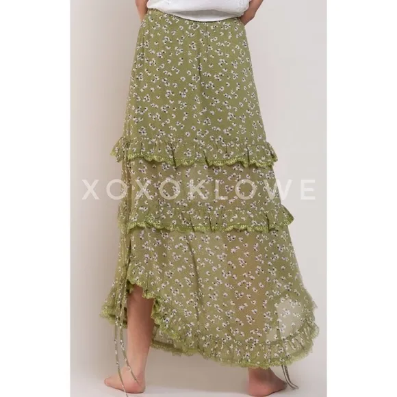 POL Green Ditzy Floral Ruffle Tiered Maxi Skirt