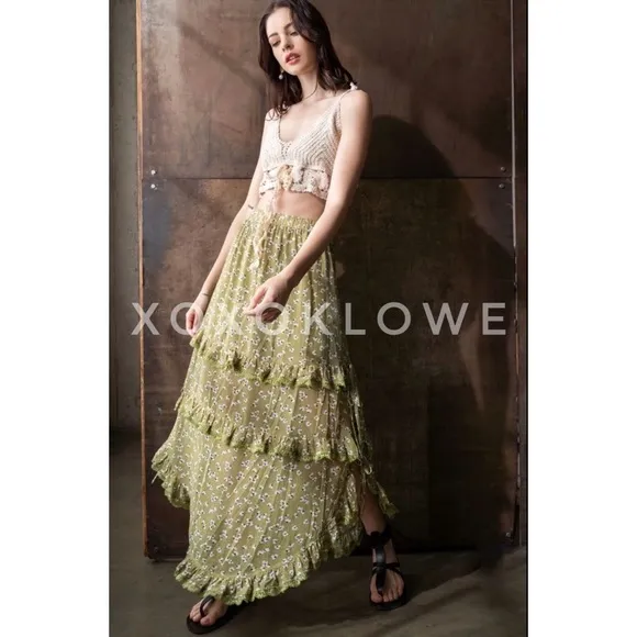 POL Green Ditzy Floral Ruffle Tiered Maxi Skirt