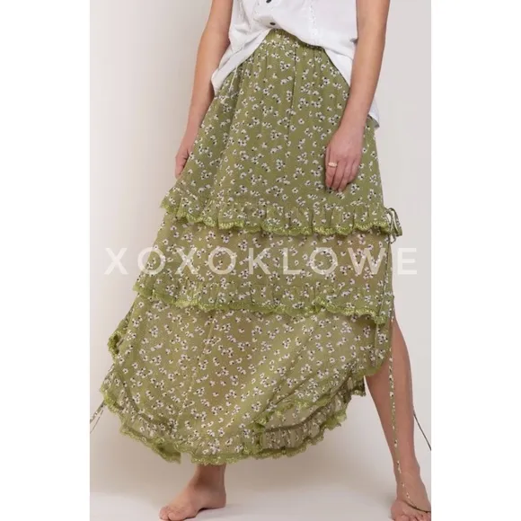 POL Green Ditzy Floral Ruffle Tiered Maxi Skirt