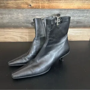 PRADA Black Ankle Boots with Kitten Heel Elegant Size 7/37 Side Zip Soft Leather